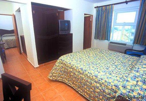 Faro Suites And Conference Center Aguadilla Room photo